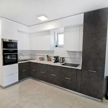 Oliva Strika By Interhome *