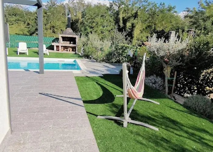 Oliva Strika By Interhome *